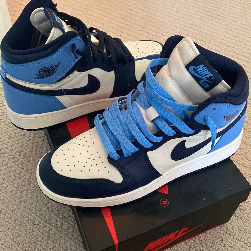 Air Jordan 1 Obsidian